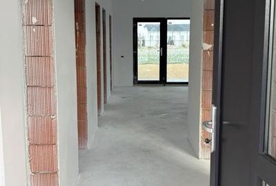 Casă cu 4 camere în Central - 5