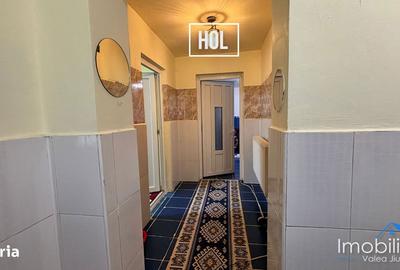 Casă cu 4 camere cu Teren 700 Mp în Petros - 14