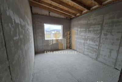 Casă cu 4 camere cu Canalizare în Sânpetru - 3