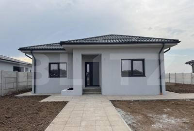 Casa parter, 127 mp utili, la cheie, 600 mp teren, Pielesti