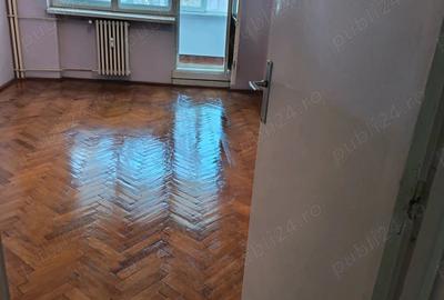 Apartament cu 3 camere decomandat în Central - 1