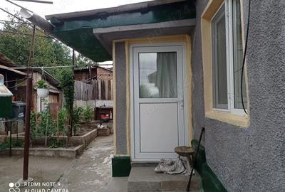 Casă cu 4 camere cu Teren 226 Mp în Central - 1
