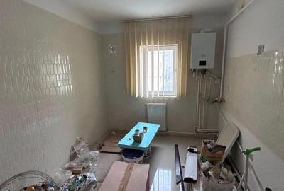 Apartament cu 2 camere semidecomandat în Horia - 1