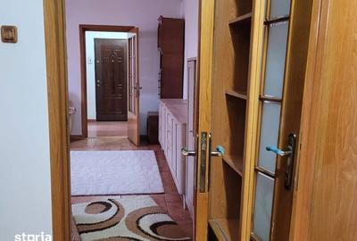 Apartament cu 3 camere semidecomandat, mobilat în Pantelimon - 10