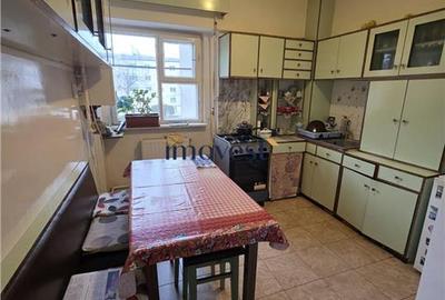 Apartament cu 4 camere decomandat în Micro 16 - 9
