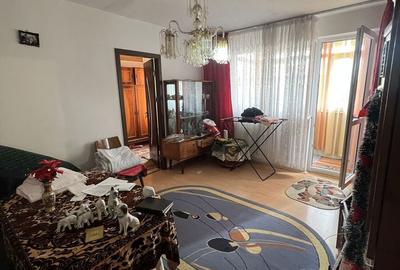 Apartament cu 3 camere semidecomandat în Calea București - 2