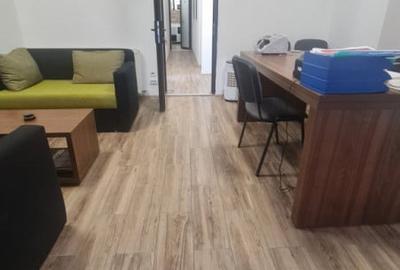 Spațiu comercial, de 133 mp, în Central - 2