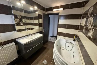 Vila Targul Saptamanal, P+2 - 12