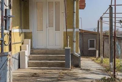 Casă spațioasă cu potențial de renovare și personalizare, în Viișoara - 2