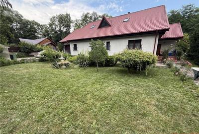 Casă cu 5 camere cu Teren 1596 Mp în Central - 14