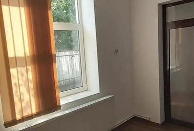Casă cu 2 camere cu Teren 158 Mp în Central - 5