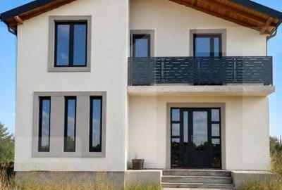 Casă cu 4 camere cu Teren 519 Mp în Piatra