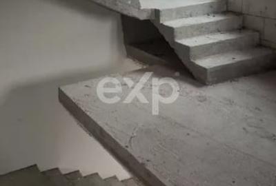 Casă individuală cu 8 camere cu Teren 200000 Mp în Exterior Vest - 2