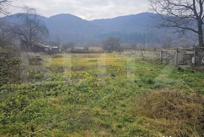 Teren de 1390 mp, în Central - 6