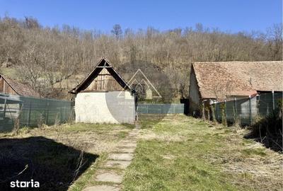 Casă cu 3 camere cu Teren 1343 Mp în Moșna - 1