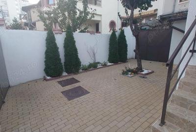 Casă cu Teren 240 Mp în Central - 6