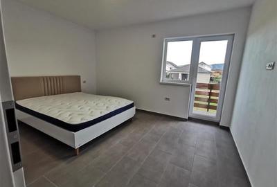 Casa noua ,4 camere,mobilata,utilata, terasa acoperita,curte individuala, mansar - 4