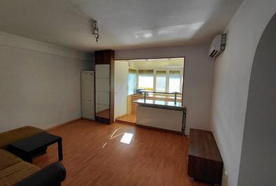 Apartament cu 3 camere semidecomandat în Central - 3