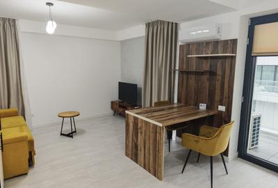 Apartament cu 2 camere semidecomandat, mobilat în Decebal