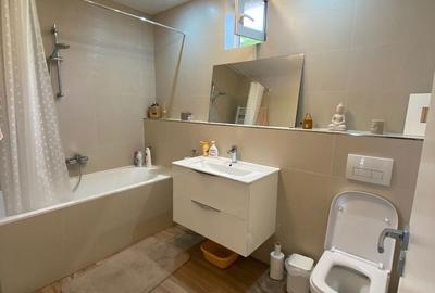 Casă cu 4 camere semidecomandat în Central - 6