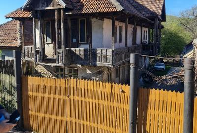 Casă cu 4 camere cu Teren 1869 Mp în Măgureni - 1