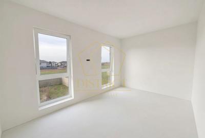 Duplex cu 4 camere cu Canalizare în Moșnița Veche - 8