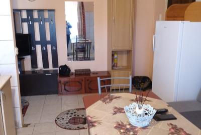 Proprietar vând apartament 2 camere Craiovita Nouă, zona Fortuna , - 2