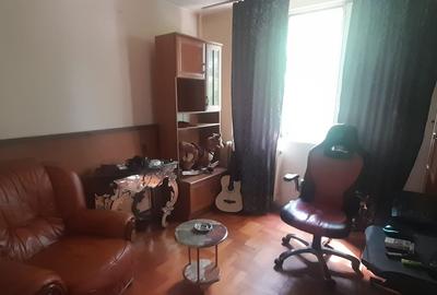 Apartament cu 3 camere decomandat în Drumul Taberei - 13