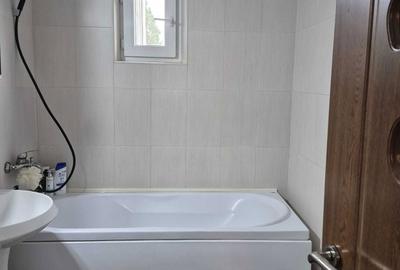 Apartament cu 3 camere decomandat în Nicolina - 4