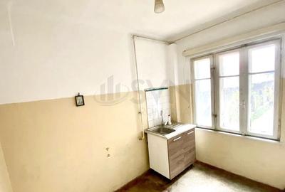 Apartament cu 3 camere decomandat în Decebal - 4