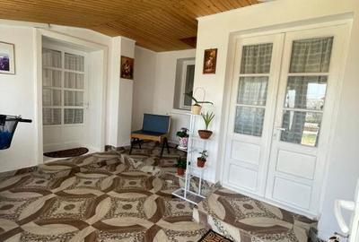 Casă cu 2 camere cu Teren 1160 Mp în Central - 1