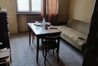 Vind garsoniera 2 camere - 1