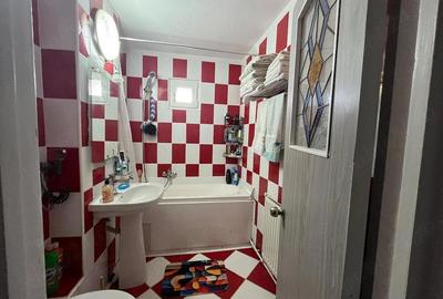 Apartament cu 3 camere decomandat în Mioriței