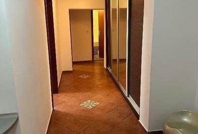 Apartament cu 3 camere decomandat, mobilat în Obor