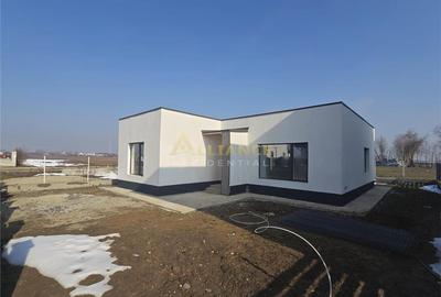 Casă individuală cu 3 camere cu Teren 371 Mp în Berceni - 1