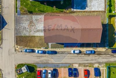 Spațiu comercial, de 261 mp, în Tractorul - 8