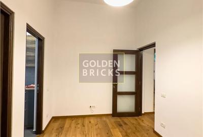 Casă cu 3 camere cu Canalizare în Calea Victoriei