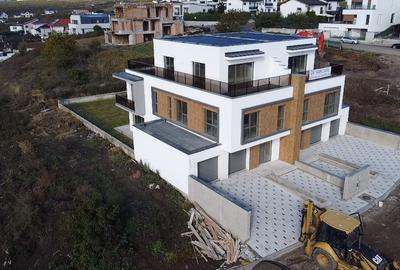 DUPLEX PREMIUM P+E+R CU PANORAMA CART VORONET DUPLEX PREMIUM P+E+R CU PANORAMA CART VORONET - 16