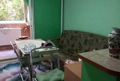 2 camere 7 minute metrou bloc 1984 - 4