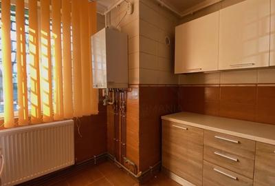 Apartament cu 3 camere semidecomandat, mobilat în 1 Mai - 7