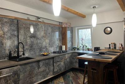 Apartament cu 4 camere semidecomandat, mobilat în Central - 16