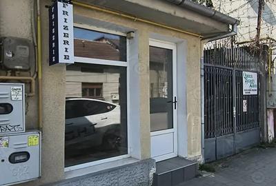 Spatiu comercial de inchiriat = Central= - 1