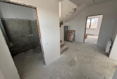 Duplex cu 4 camere, finisaje la alegere. Comision 0 - 2