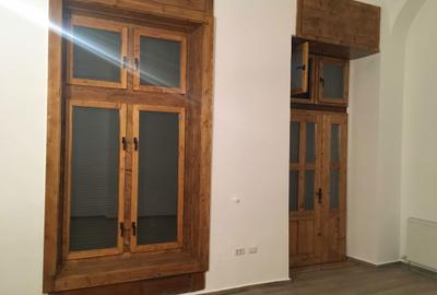 Spațiu comercial, de 60 mp, în Central - 5
