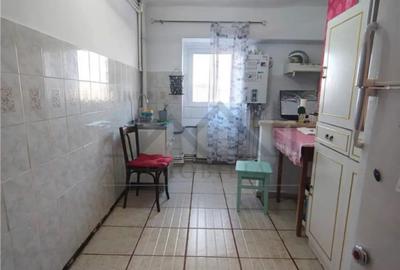 Apartament cu 4 camere decomandat, mobilat în Nicolina - 4