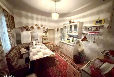 Casă cu 4 camere cu Teren 2770 Mp în Central - 11