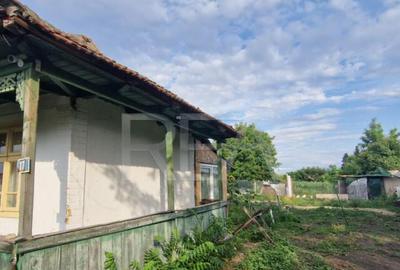 Casa batraneasca, cu teren de 1300 m.p. comuna Dascalu - 3