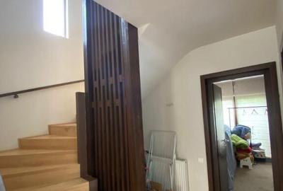 Pret nou! Casa individuala cu arhitectura deosebita in Floresti - 1