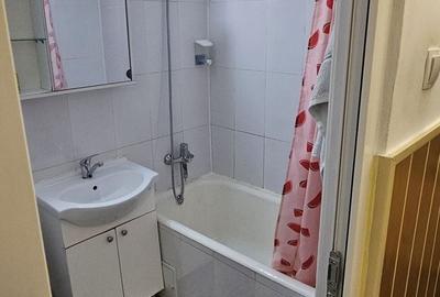 Garsonieră decomandată în Canta