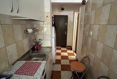 Garsonieră decomandată în Giurgiului - 8